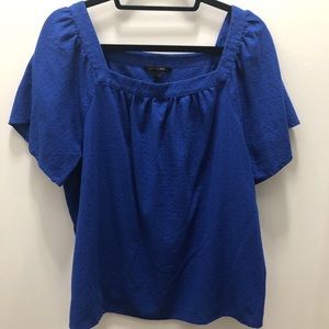 Banana Republic textured short sleeve blouse